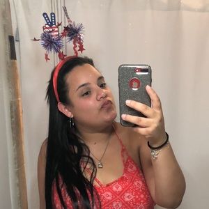 Meet your Posher, Temisha